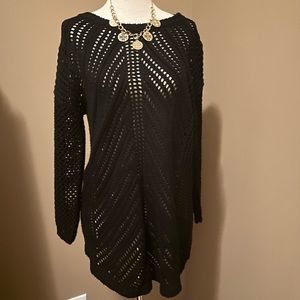 Chelsea & Theodore black sweater size large